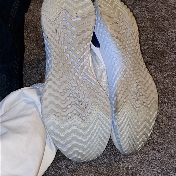 Nike shoes| $40 is the lowest! - Picture 3 of 3